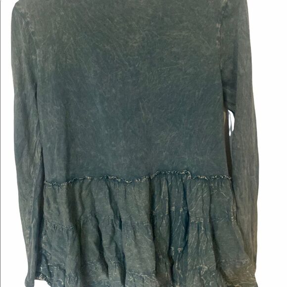 Women’s Altair’s State Distressed Teal Top • Medium - Picture 7 of 16
